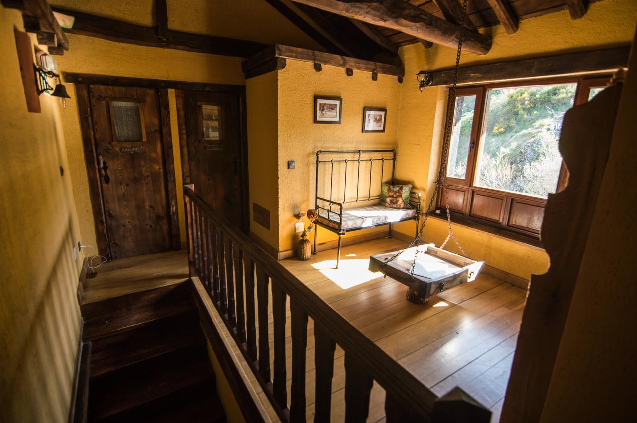 Casa Rural La Catedral De La Montana Guest House Lois Екстериор снимка