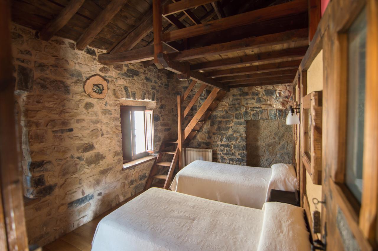 Casa Rural La Catedral De La Montana Guest House Lois Екстериор снимка
