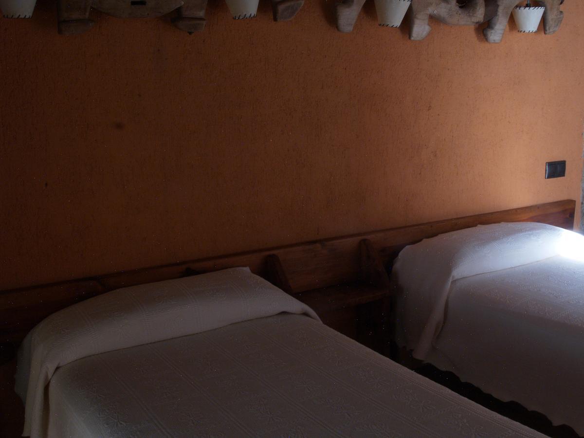 Casa Rural La Catedral De La Montana Guest House Lois Екстериор снимка